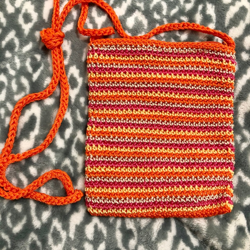 Knitted purse